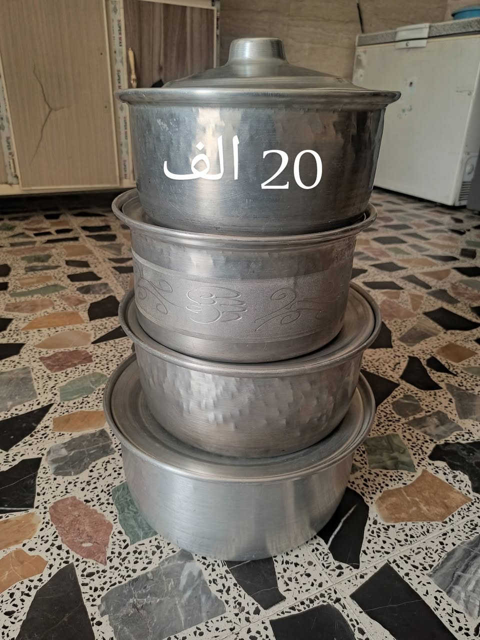 عرض خاص للشراي ... انا مستعجل على البيع : 35 الف للاثنين ...
إثنين سيتات جدورة ... سيت الالمنيوم بسعر 20 الف ... سيت الجرانيت الأحمر بـ 25 الف ... مستعملات بحالة جيدة ... ناقص فقط غطاء واحد من قدر الجرانيت ... 

الرقم : *********** ... المكان بغداد سبع قصور الشارع الرئيسي ...
