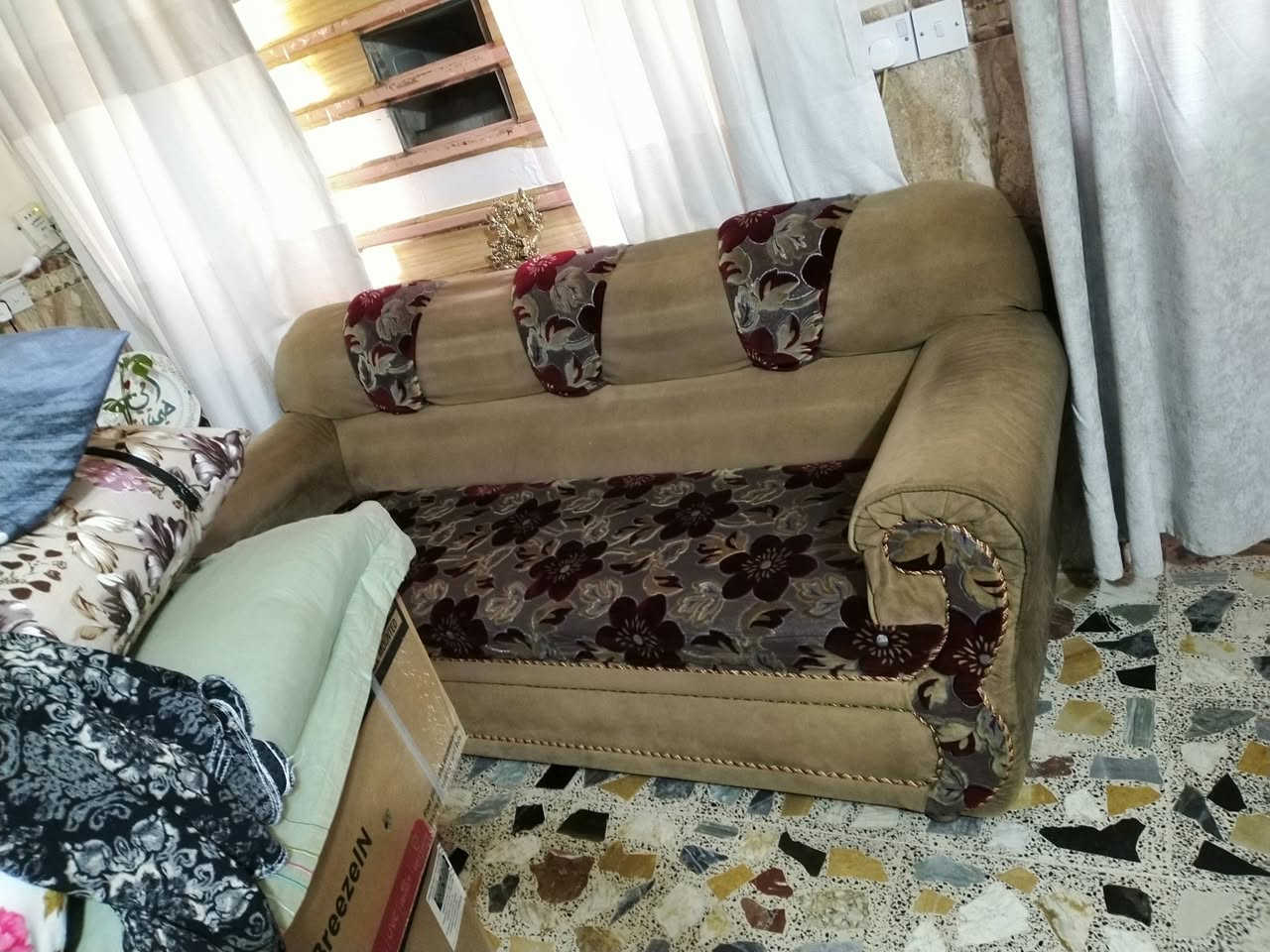 تخم كلش نضيف سعره 100الف مستعجله علا بيعته مكانه الدوبجي 10مقاعد هاذه رقمي 
***********
