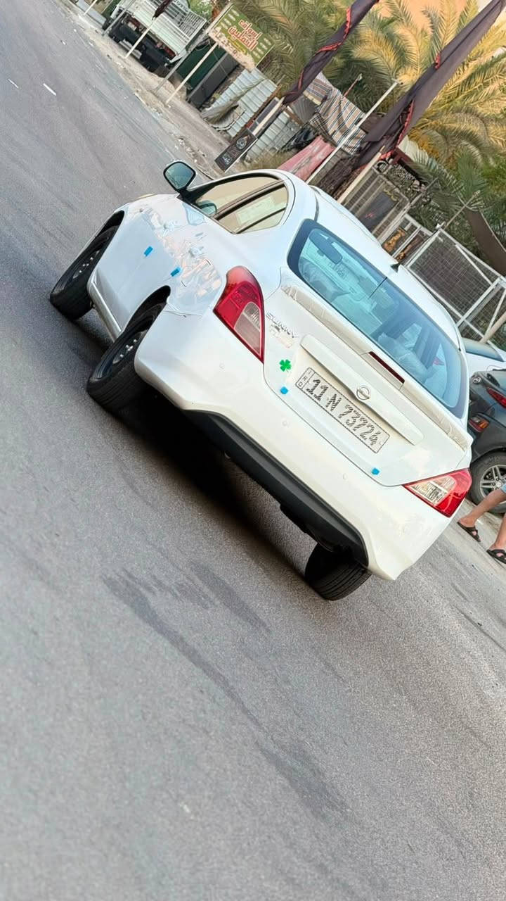 نيسان سني هندي
موديل 2021 رقم بغداد باسمي 
بيها مكانات بارد صغار 
بيها بدنه خلفيه 
ماشية 90 الف
مكاني بغداد الكرخ 
رقم التلفون***********
السعر ٩٨ وبيها مجال حك الجيه فقط
