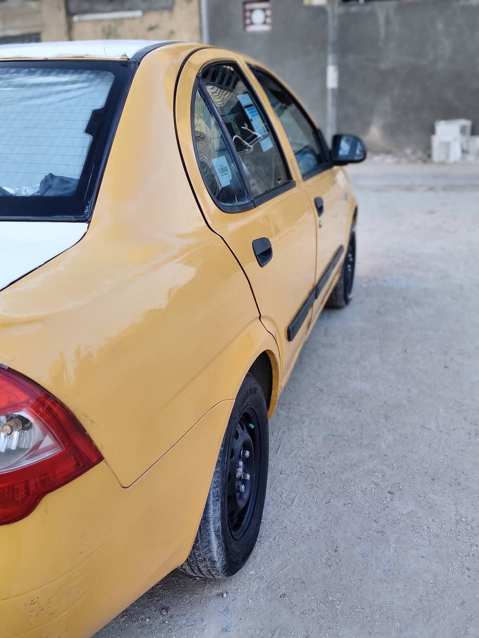 طيبه 2015. كفاله فقط خشم الجاملغ جهة الصدر الامامي
مكينه تبريد منضومه جديدة كاملة رقم بغداد دولي بسمي. 
السعر  40 وبيها مجال بسيط السيارة نضفيه  
العنوان كربلاء 
***********
