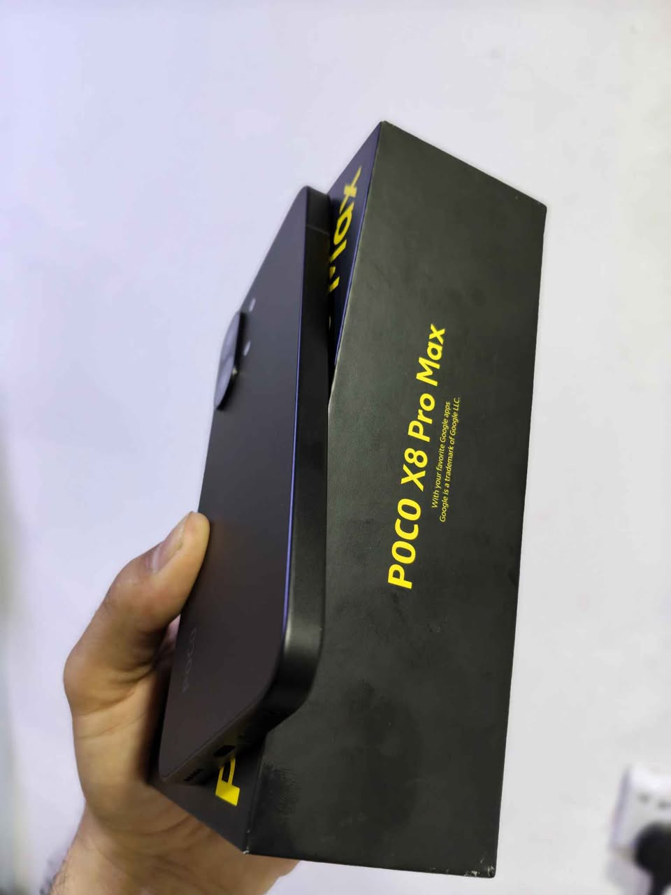 السلام عليكم للبيع POCO X8 pro max استخدام 3ايام فقط عدد دورات شحن 3 جهاز جديد ماينحسب مستخدم ذاكرة 512 عشوائية 24 كامل ملحقات الاصليه جهاز بطل المواصفات والسعر 775 الف وبي مجال مكاني البصرة *********** البصرة, العراق

