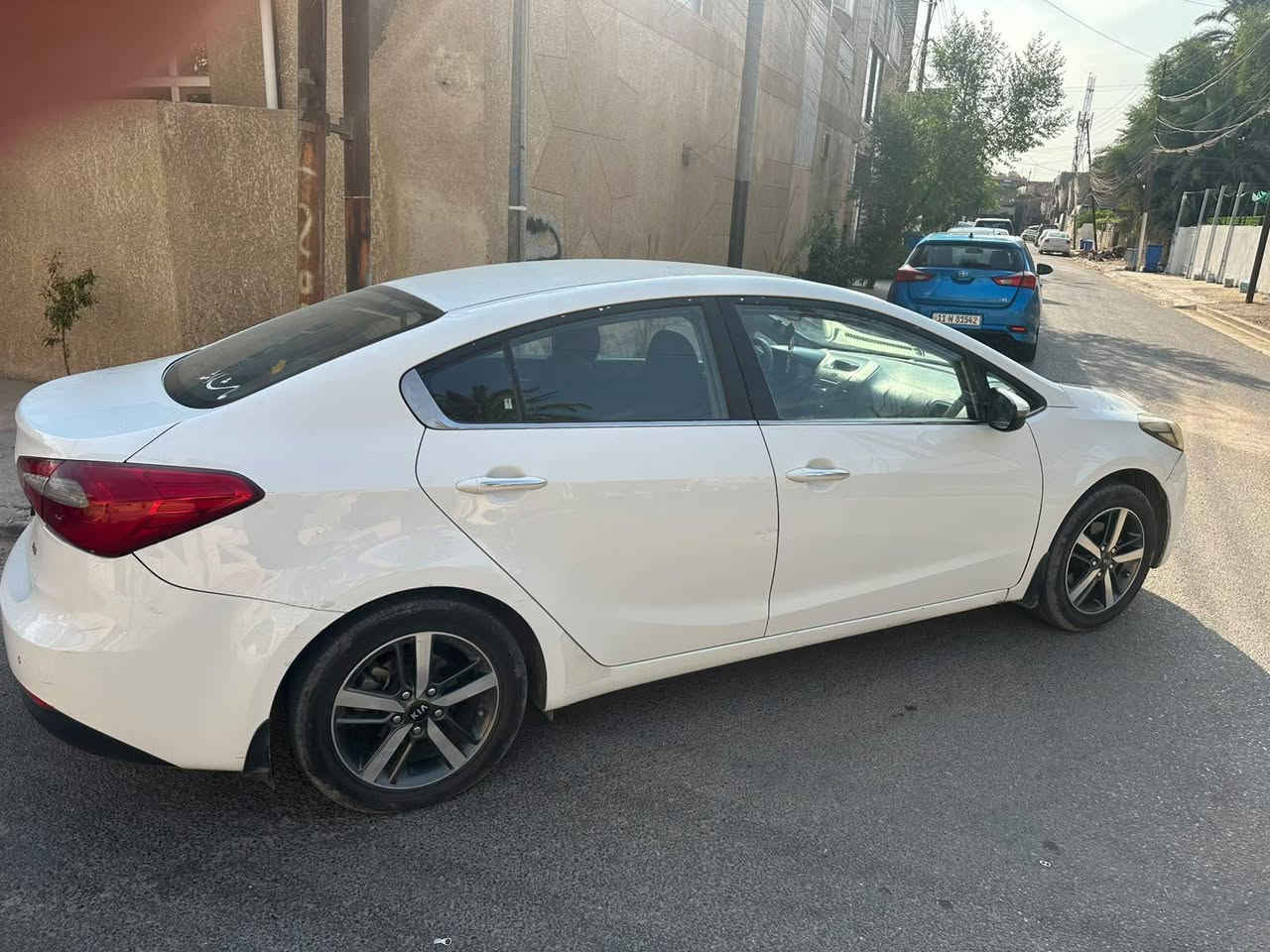 كيا سيراتو 2014 رقم أربيل
ب اسمي تريد تحويل او وكاله 
السياره بيه صبغ باب خلفي ول بنيد واكع عليه حديده ومعدل بدون صبغ عليه فابلون
ماشيه 135 وقابله ل زياده
مكان السياره بغداد حي الجامعه
السعر 107 وبيه مجال 
رقم صاحب السيارة 
***********
