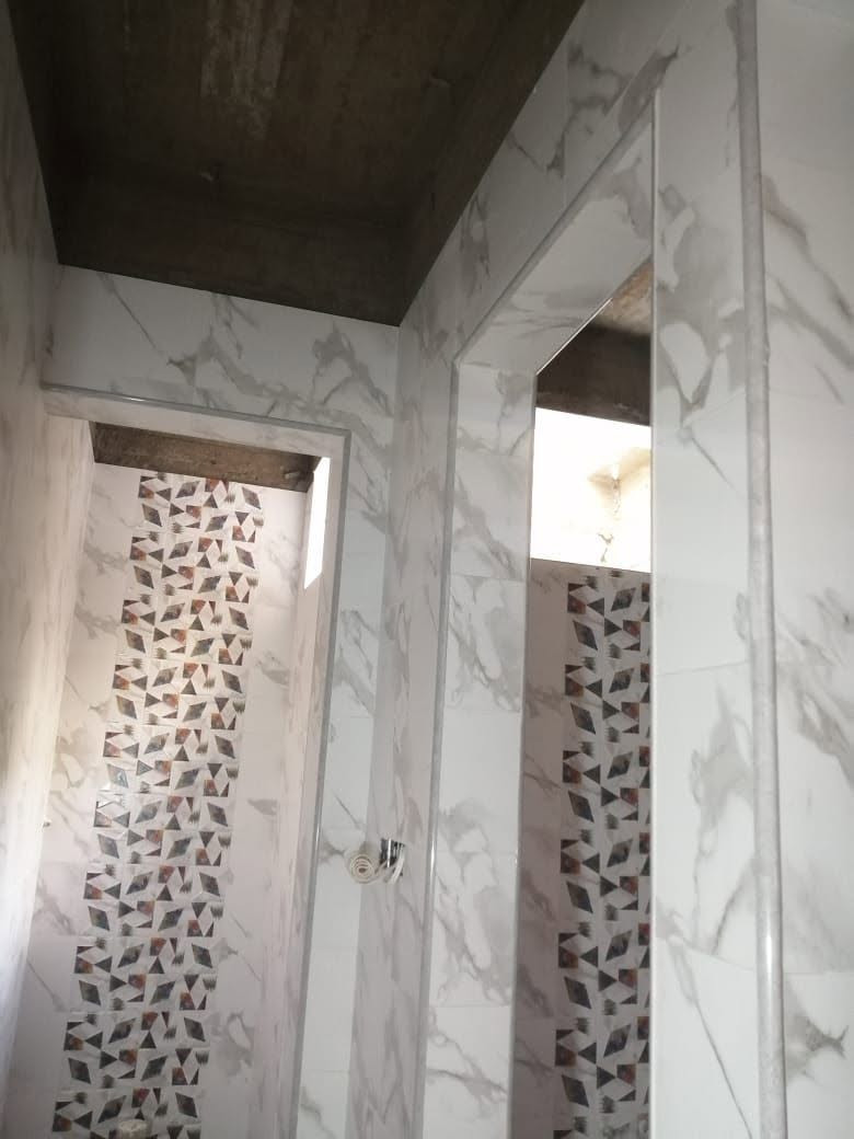 اسطه جدران وأرضيات شغل هندسي متفرغ حالياً نشتغل بالمتر واليومية تواصل
***********
*********** بي واتساب
