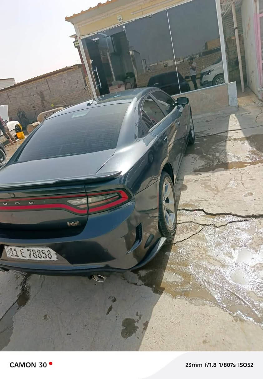 جارجر 2018 لبيع 
رقم بغداد باسمي سنويه لل 2031 

محرك 3600 6 سلندر 

تو ويل 

كامرة خلفية حساسات شاشة كبيرة 

تشغيل عن بعد وباقي المواصفات 

مكينة وكير وأكسل وحدادية وتبريد جاهز 

السيارة استخدام شخصي جاهزة مابيها نقص 

صور حادثها بالمنشور فقط حادثها مال الوارد جاملغ نفسيته بارد وبنيد محدث
بالعراق مكفوله 

‼️السعر علق بتم يجيك السعر بالخاص ‼️

📍مكان السياره الدوانيه 

📞رقم صاحب السيارة ***********
