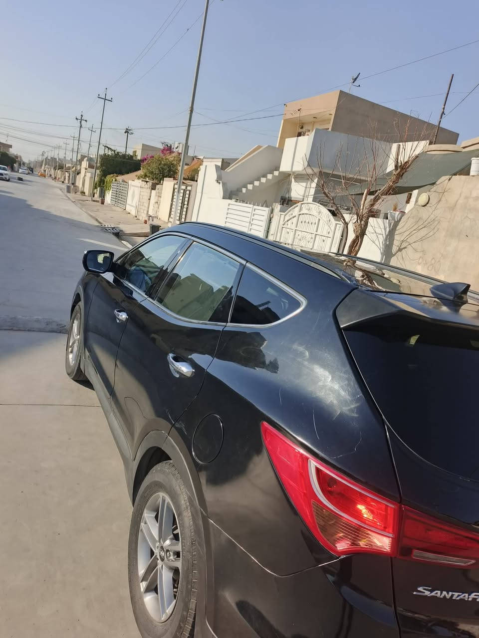 سنتافي 2017گير ومحرك بشرط فول مواسفات ماعدا بصمه سقف بانوراما كشن جلد كشن هيتر  سنويه جديد شرط تحويل وغرامات سعرها 115 وبيها مجال للاستفسار اتصل برقم  ***********..***********
