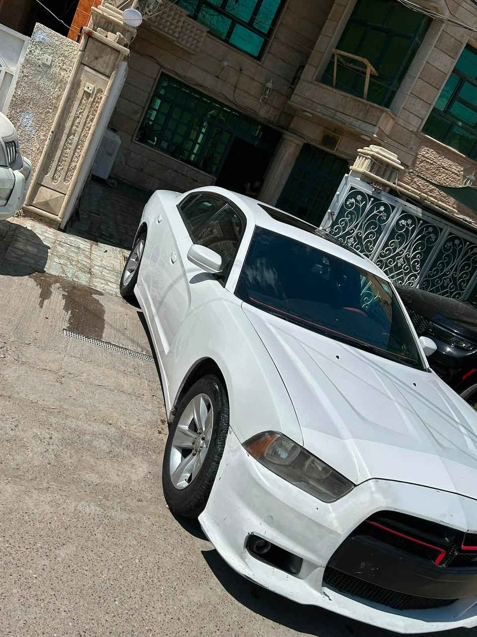 سلام عليكم چازجر للبيع 2011 سيارة باسمي رقم بغداد أنكليزي سنويه جديدة لغاية 2031 سيارة وارد كندي داخلة كلين مكفولة من الحادث بيها قطع مفتوحة كير مكينه اكسل حدادية كفالة  عليها منظومة غاز تدفئه تبريد ثلج سلايد تشغيل عن بعد 
السعر 120 وبيها مجال 
المكان بغداد 
للستفسار ***********
