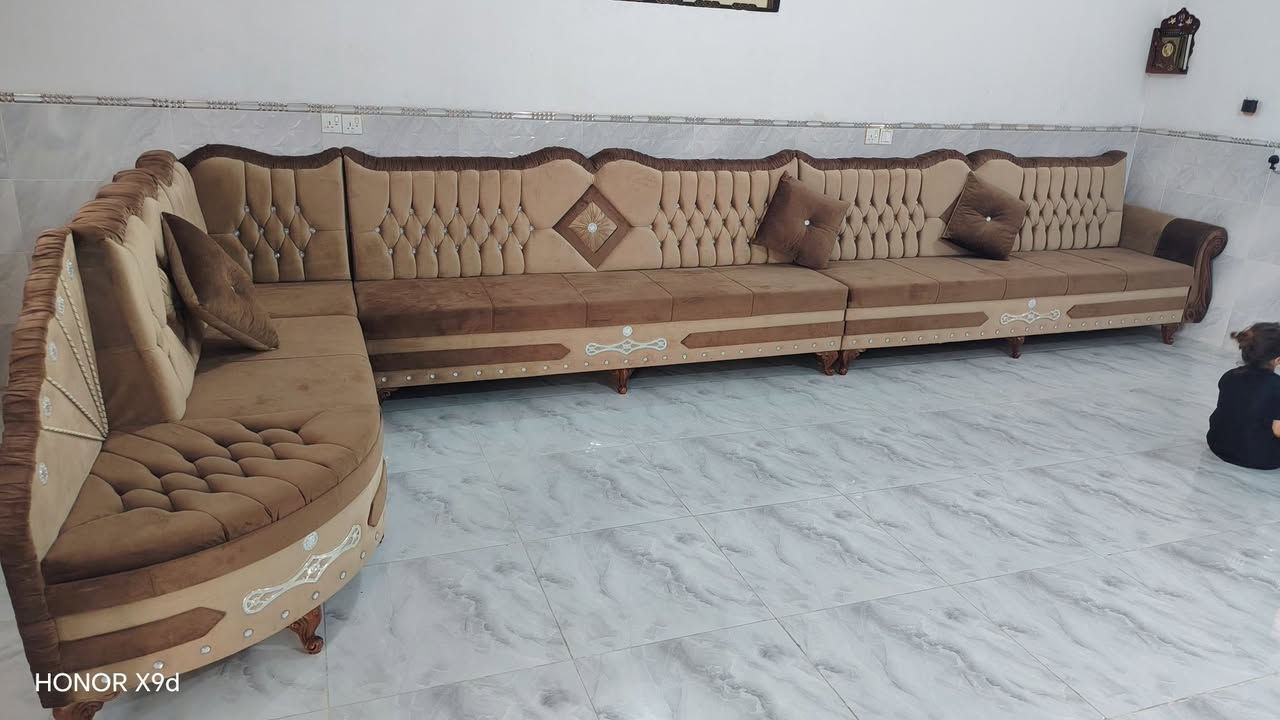 كاونتر 5 قطع  ب 420 ديوان ب ملكي ب 400 للاتصال ع *********** كركوك, العراق

نص مكتوب في الصور:
- HONOR X9d