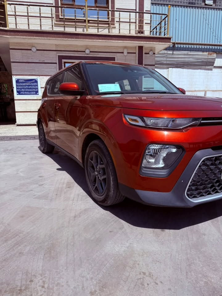 السلام عليكم
🚗 للبيع كيا صول Sمشمشي2021

اربيل رقم السيارة جديد بسم شركة تحول او وكالة موجود   ماشية 62الف mi

بدون حادث

مواصفات S معروفة 

تحكم ستيرن جهتين 

شاشة كبيرة كار بلاي

رادات امامي خلفي +جوانب 

مانع تزحلاق تحديد مسار قيادة ذاتية مود درايف 

مكينة 2000 دوش

السيارة جديدة بمعنى الكلمة 

السعر  130$ او بيهه مجال بيع فقط

مكان السيارة بغداد 

***********
