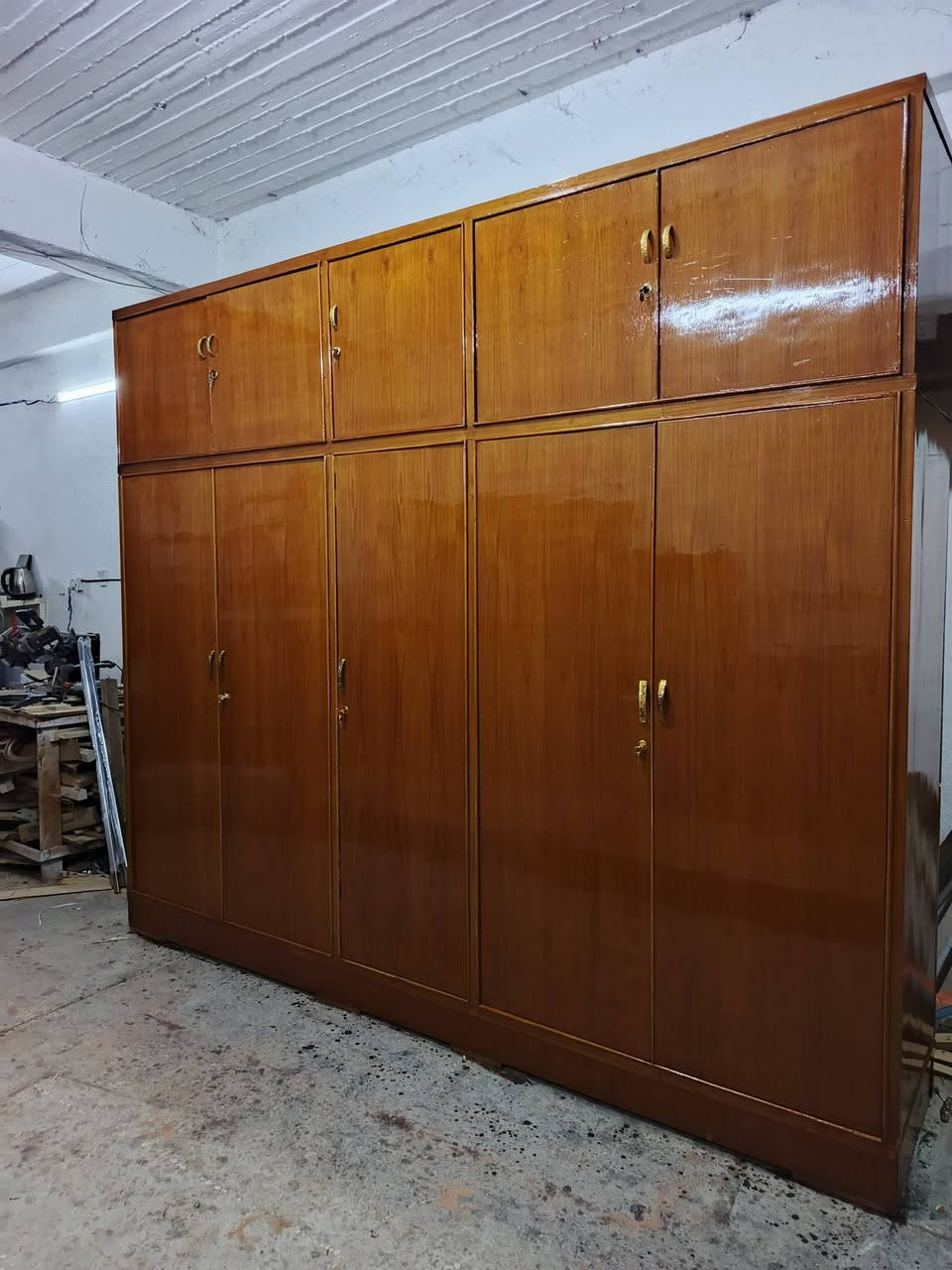 كنتور 5ابواب مستعمل صاج حطاطه طابقين الرمادي الصوفيه قرب مطعم قصر الابيض السعر 450بي مجال واتساب ***********
