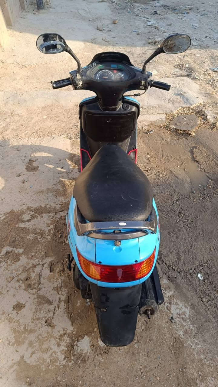 فراشه للبيع جاهزه دينار ماتخسر عليه سلف تيرات  دبلات مكينه كله شرط الشغل الاتصال *********** السعر ٤٠٠

