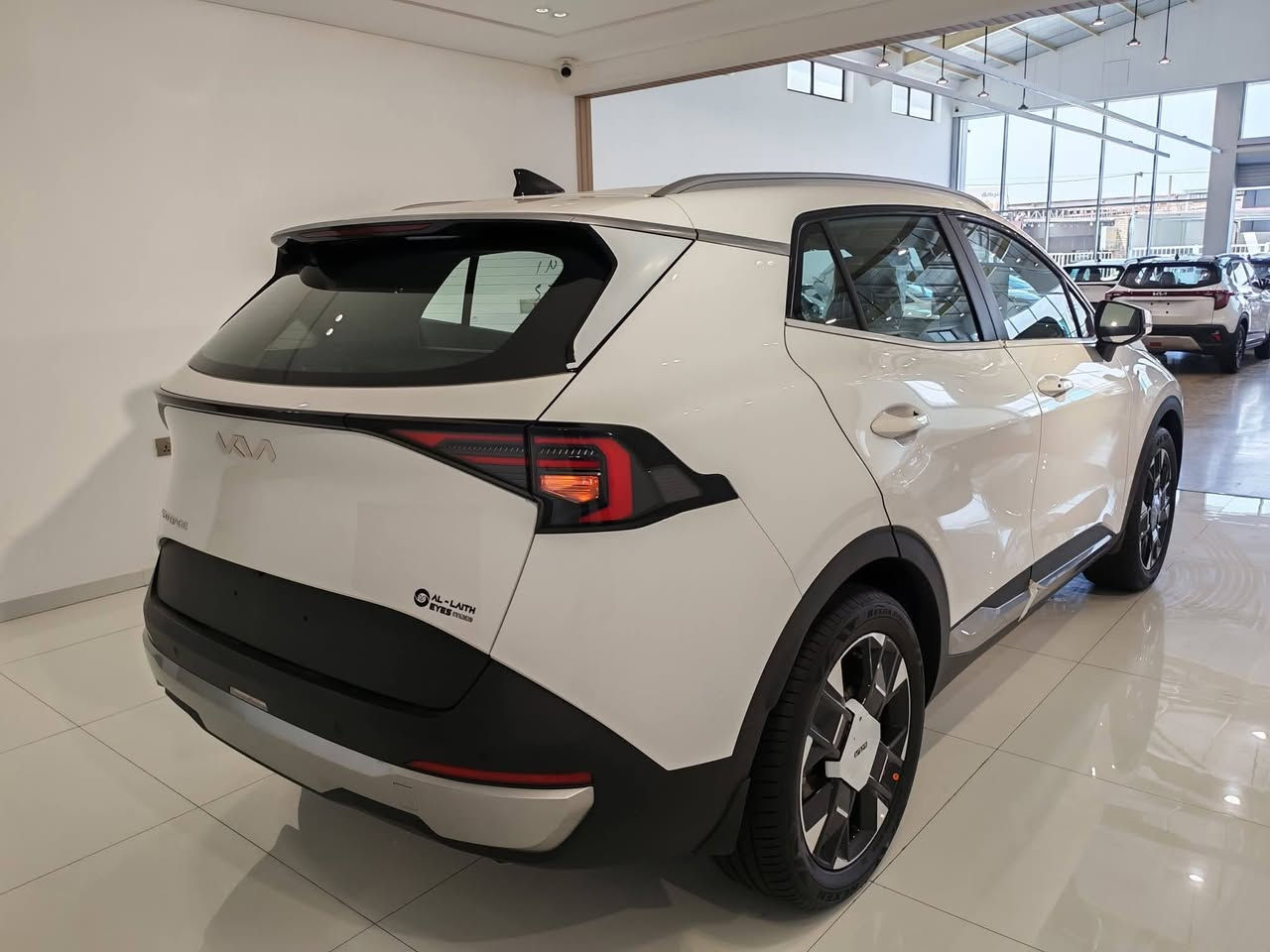🔥وفرت لكم شركة عيون الليث لتجارة السيارات -كيا سبورتج 2026  kia sportage - بأسعار تنافسية 🔥
للبيــع كيــا سبورتــج ♕2026♕ 

📃 اليكم التفاصيل الآتية 👇🏻

⛔️ خليجي فول مواصفات الشكل الجديد
⛔️ زيرو 
⛔️ موديل ٢٠٢٦
⛔️ قمارة حديد
⛔️ نقطه عمياء 
⛔️ شباك بلاك بيانو للأمع 
⛔️ داتا شو
⛔️ مرتبط بناقل حركة أوتوماتيك 
⛔️ مفتاح التشغيل بصمة 
⛔️ فتح الصندوق كهرباء 
⛔️ مقاعد الأمامية كهرباء 
⛔️ حساسات أمامية 
⛔️ حساسات خلفية 
⛔️ لايت زينون + LED 
⛔️ كشافات 
⛔️ بك لايت LED 
⛔️ دخول بصمة ذكي 
⛔️ حجم الاطار 235/50R19 
⛔️ ويل كب 19
⛔️  4 دسك
⛔️  اشارة في المرايا الجانبية 
⛔️  المرايا قابلة للطي كهرباء 
⛔️  عدد AIR BAG 6
⛔️  هاند بريك كهرباء بصمه 
⛔️  ا ABS 
⛔️  دشبول شاشة متصل 
⛔️  شاشة Apple Car play 
⛔️  كاميرا دوارة 
⛔️  التبريد لمس 
⛔️  مقود جلد حياكة 
⛔️  مثبت السرعة Cruise 
⛔️  المودات والاوامر الصوتية 
⛔️  ا Bluetooth / T YPCE 
⛔️  شاحن هاتف Wireless 
⛔️  مخرج منفذ الطاقة 
⛔️  فحص نظام السيارة 
⛔️  تتسع المقصورة ل 5 ركاب
⛔️  تدفئة في المقاعد الأمامية
⛔️  تدفئة في المقود
⛔️  تبريد شاشة  مناخين منفصلين 
⛔️  قطعتين تبريد  
⛔️  أوضاع القيادة Drive Mode 
⛔️  أوتو هولد Auto Hold 
⛔️  نظام مانع الانزلاق 
⛔️  نظام نزول المنحدرات 
⛔️  تطعيم الدواخل بالأسود اللامع

للاستفسار يرجى الاتصال على  الأرقام التالية:- 👇🏽
***********
***********
