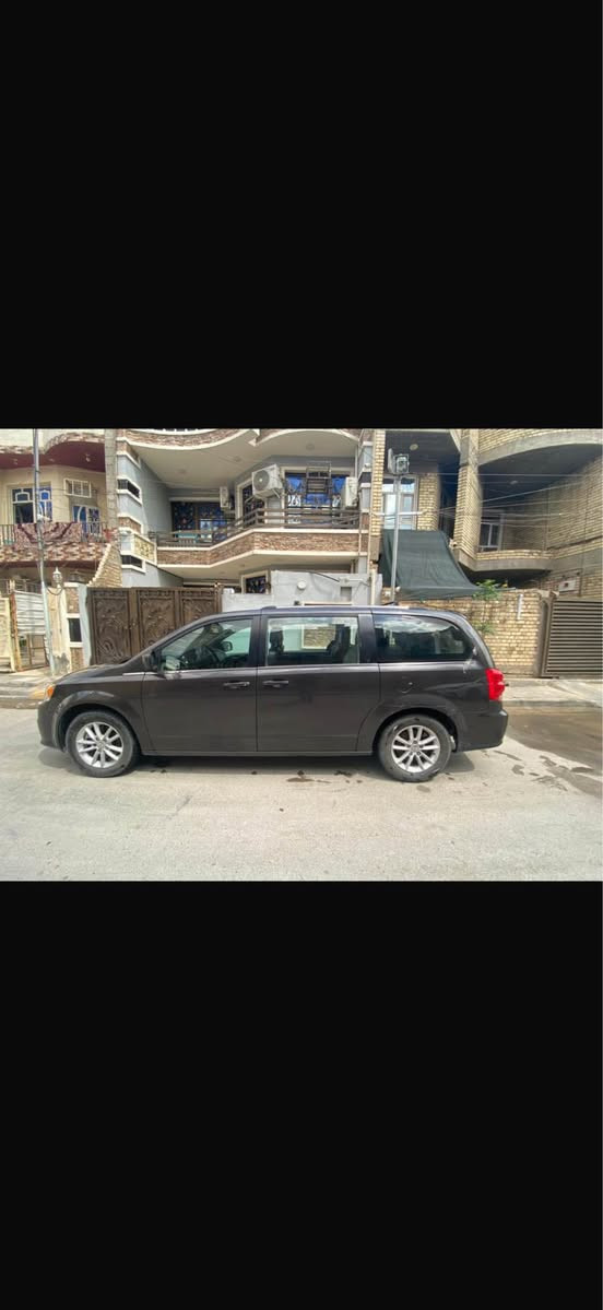 السلام عليكم دوج كرفان 2019 sxt وارد امريكي حادث جاملغ وبنيد جهة سايق بدون دواخل بدون ايرباك صور حادث ماعندي رقم الشاصي مرفق مع الصور السيارة ماشية 120 الف ميل مكان السيارة بغداد الغزالية السعر 135 ورقة وبيه مجال بسيط *********** بغداد, العراق
