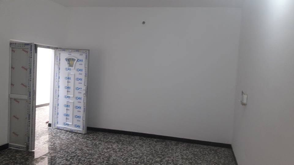 السلام عليكم يوجد بيت للأيجار يتكون من طابقين الأول استقبال ومطبخ وحمام والثاني غرفتين وحمام داخلي وخارجي ابي غريب المنسية خلف عدادية ابي غريب للبنات للأستفسار هاتف ***********
