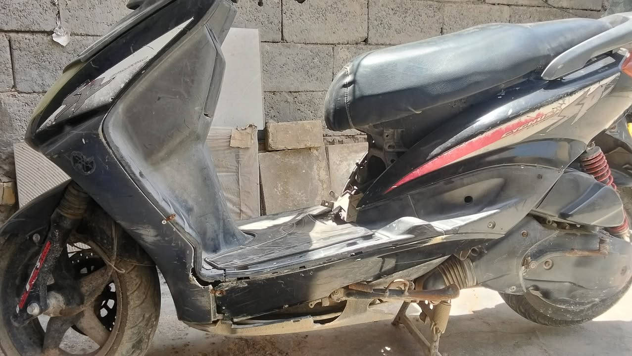 سكنس للبيع الدراجة كايمة
السعر 160قفل 
ملاحظة كابريتر جديد و زوج تاير جديد 
الموقع بغداد حي السلام خلف مستشفى الفضيلية العام 
الرقم ***********
