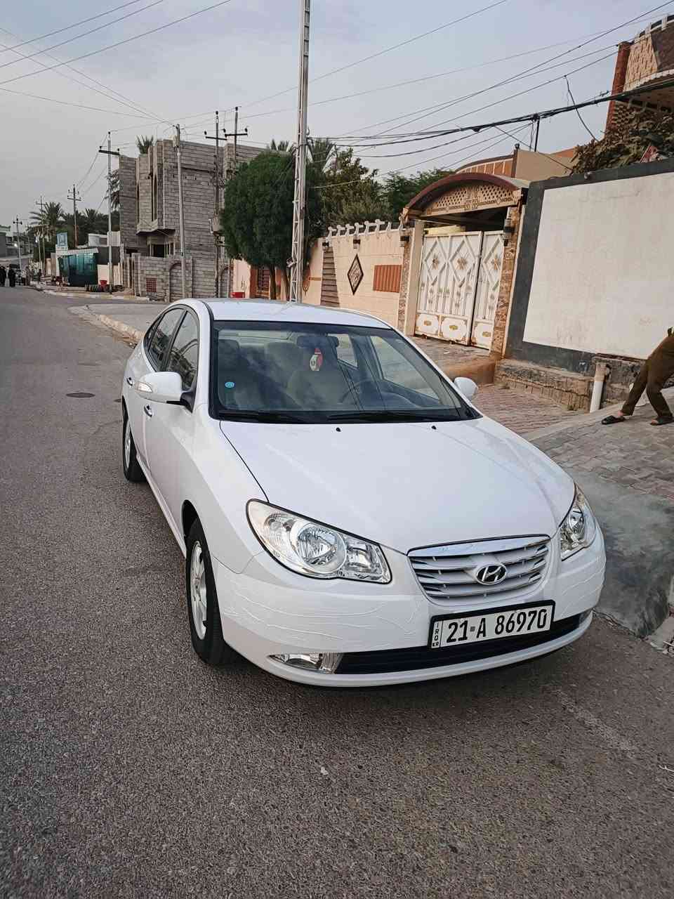 السلام عليكم هونداي النترا ٢٠١١خليجي باسمي سنويه جديدة كفالة عامه حتى الدعاميات ما شيه ٧٩  مكينه ١٦٠٠ شرط بلكارتون تبريد ثلج +سياره بريحة الشركة عنوان ديالى جلولاء رقم الهاتف *********** السعر ١٢٣ وبيه مجال
