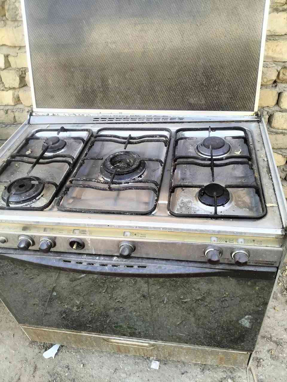 طباخ كريازي مستعمل للبيع مكانه بطويريج نوعيه ممتازه شغال للبيع موجود السعر 70  يتصل على هذا الرقم ***********
