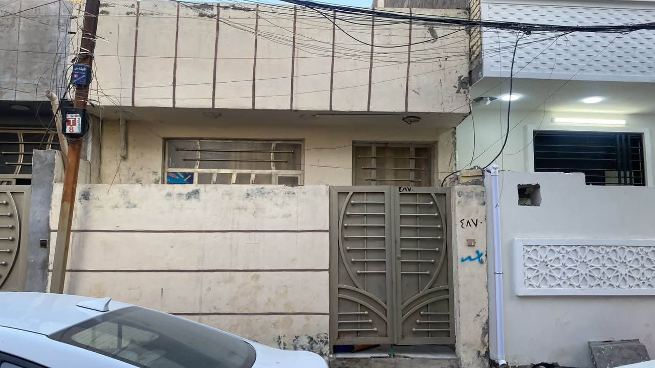 بيت مساحة ٧٠ متر ٥٠ متر ملك و٢٠ وقف في الكاظمية 
طي الكاظمية مستعجلين ع بيع بيت جديد ونظيف طابق واحد 
الاتصال ع الرقم ***********
