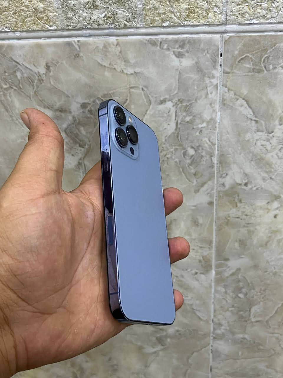 سلام عليكم 
iPhone 13 Pro Max 
ذاكره 128 
بطارية 100 
مبدل شاشة اصليه 3 خيارات 
فيس إيدي شغال 
تك سيم 
جهاز نضيف كدام العين 
سعر 460 وبي مجال بسيط 
استفسار اكثر اتصل
*********** واتساب فقط 
*********** اتصال 
مكاني موصل ايسر
