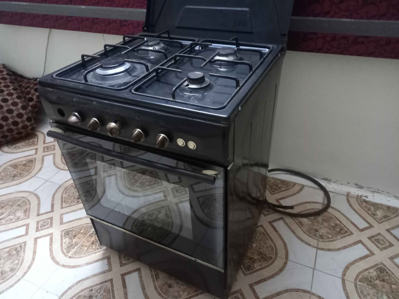 طباخ تركي للبيع شرط الشغل السعر ٥٠ ألف العنوان موصل حي الصدام بعد السيطرة عالشارع العام طريق بعشيقه *********** *********** يوجد توصيل داخل الموصل موصل, نينوى
