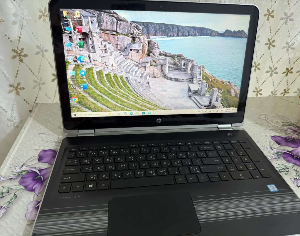 سلام عليكم 
للبيع

HP Pavilion x360 15-bk163dx
✨ الجهاز نظيف جدًا وبحالة ممتازة
🔹 Intel Core i3-7100U
🔹 RAM 8GB DDR3
🔹 SSD 512GB 🚀
🔹 شاشة 15.6” HD LED
🔹 Touch Screen — شاشة لمس
🔹 360° قابل للطي ويتحول إلى Tablet
🔹 البطارية ممتازة 🔋
🔹 الشاحن موجود
سعر 300الف وبيها مجال للأستفسار ***********
