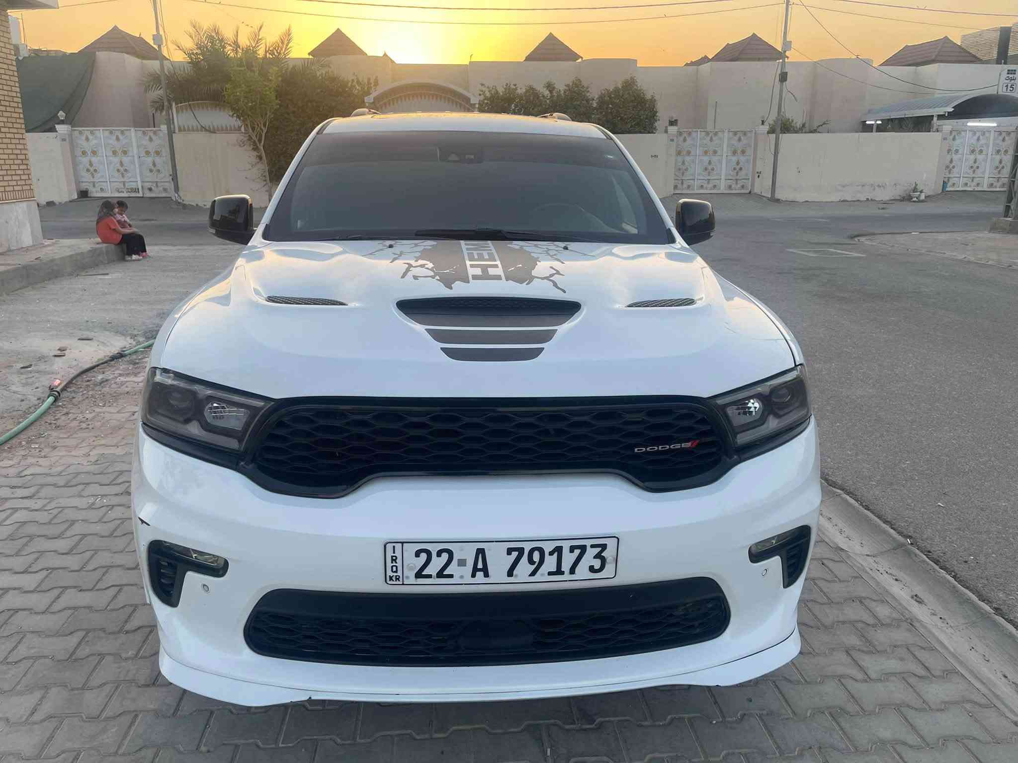 ✅ دوج دورنكو فول مواصفات١/١ ✅ ٢٠٢٤
حجم المحرك ٨سلندر 
اللون: ابيض

السيارة : فقط مبدل بنيد وجاملغ صبغ امامي الباقي كفاله 

السياره نظيفه جدا تخم تاير جديد دهن  وكالة
المواصفات فول 1/1🔺

فتحة سقف
تشغيل عن بعد
مقعد السائق خزن 
رادار امامي ( تثبيت مسار مع مانع تصادم )
رادار جانبي ( نقطة عمياء )
ماسحات تشتغل اوتوماتيك مع المطر
تبريد خلفي مركزي 
سيبايه سقف مع عبارات 
مانع تصادم خلفي 
كامرة خلفية دواره
كشنات تدفئةوتبريد
ويل كب حجم 20 كروم
ستيرن رياضي على شكل حرف D مع تدفئة 
كشنات تحكم كهرباء 
دشبول وبطاين الابواب كاربون فايبر
مرايات قلابة مع البك
شفتات ستيرن
دخول ذكي بصمة ابواب
صندوك كهربائي 
حساسات خلفية 
مراة جانبية هيتر 
وضعيات قيادة سبورت وايكو
شاشة ابل كار بلي واندرويد اوتو 
اوتو ستارت ستوب 
تشغيل عن بعد 
لايتات زينون وكالة
بلوجكتر زينون
بصمة ابواب 
تبريد 3 قطع مركزي
فتحات كزوز مزدوجة

مكان السيارة بالنجف ✅ السعر (٢٩٠)
 رقم الهاتف ***********
