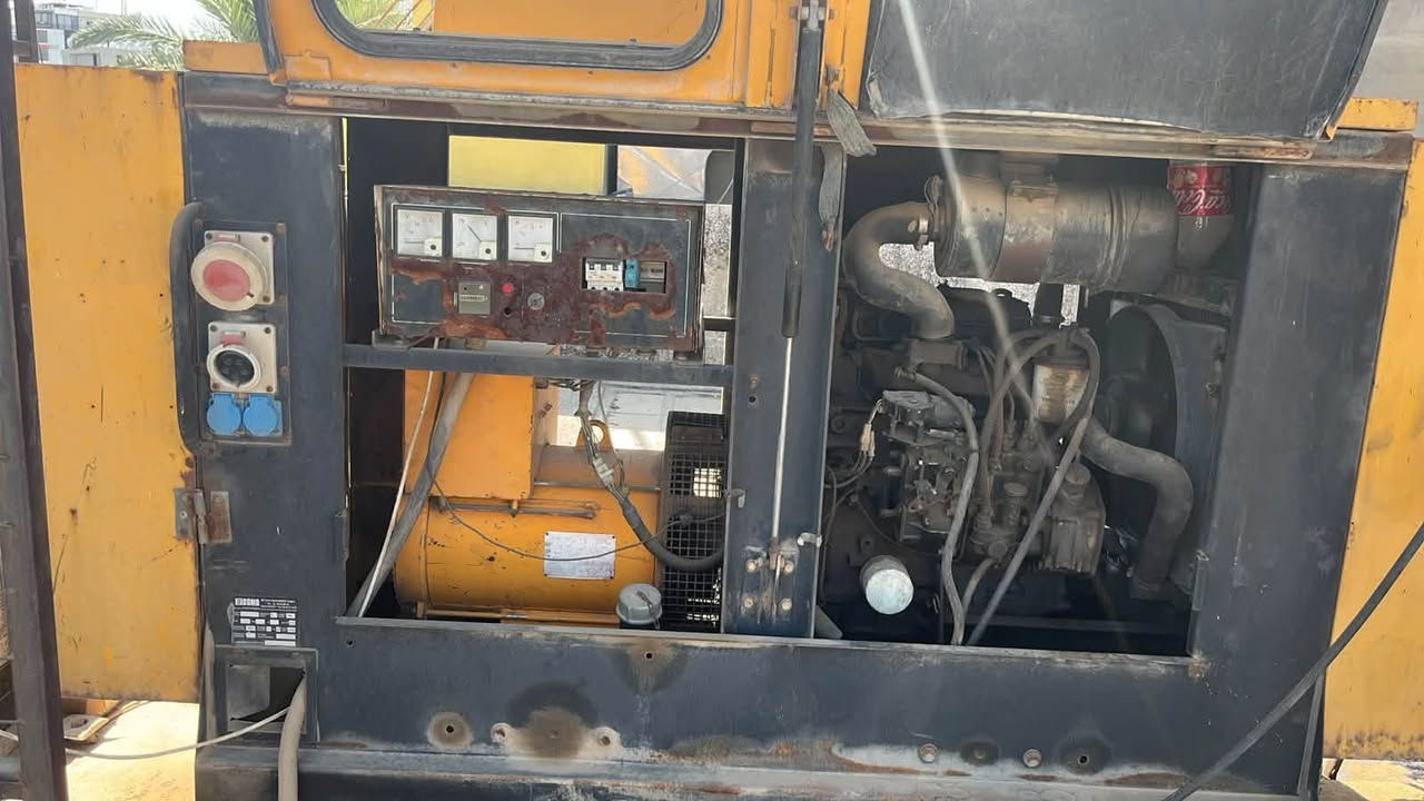 مولدة بيركينز الانكليزي 70kv
4مليون وبيها مجال 
***********
