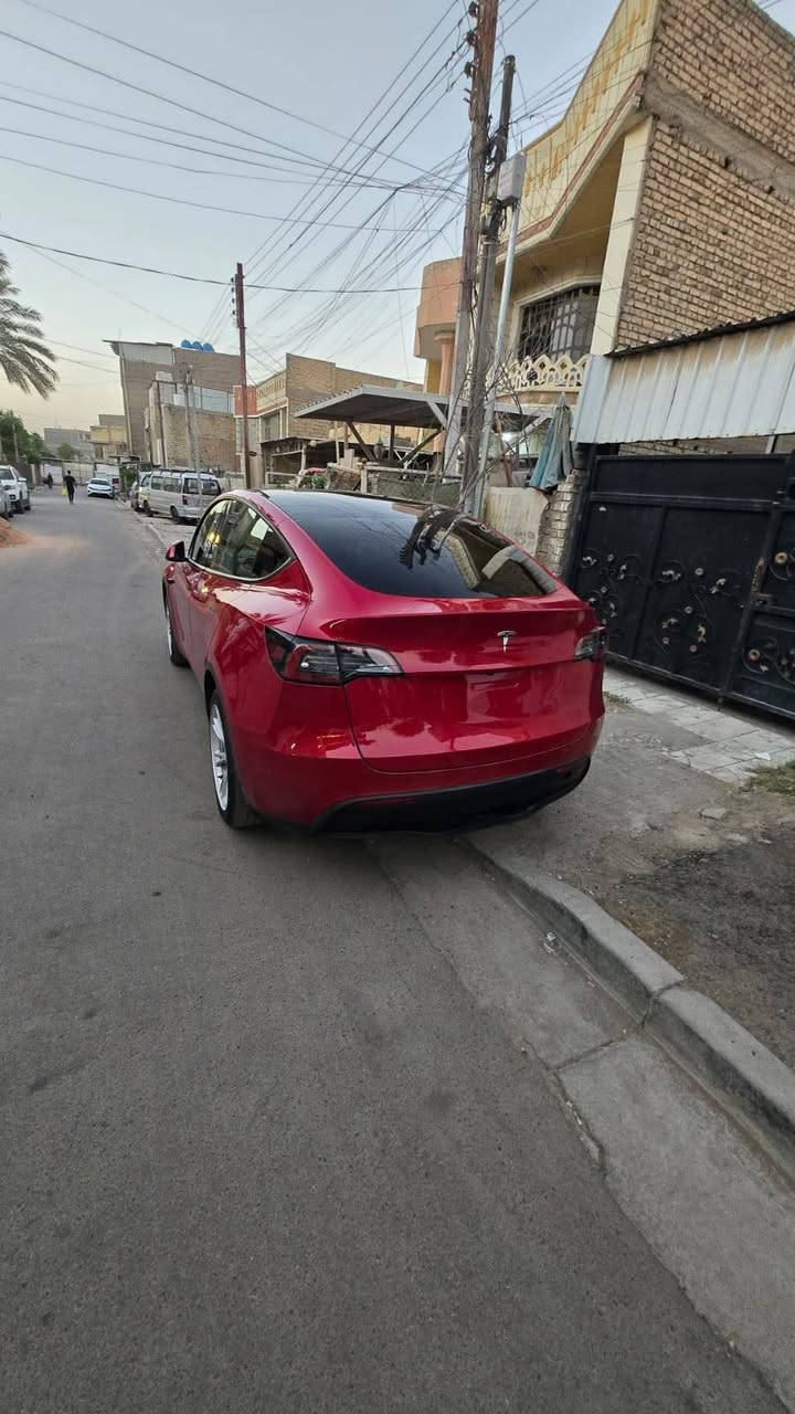 السلام عليكم
تسلا موديل y دبل ماطور لونك رينج 
اوفلاين 
٢٠٢٣ حادث السياره بارد في الجاملغ الخلفي  الايمن  وصبغ ربع الجاملغ وبارد في قبق الصندوق وصبغ ربع الصندوق والدعاميات مبدلات ومصبوغات 

مواصفات السياره 

لون الداخل ابيض 

ويل حجم ١٩

رادار امامي خلفي توقف ذاتي باقي المواصفات معروفه 

كامله السياره بدون نقص 
مرقمه بغداد الدولي  
السياره ماشيه 28.753 الف مايل 

مكان بغداد حي العامل

 ***********
