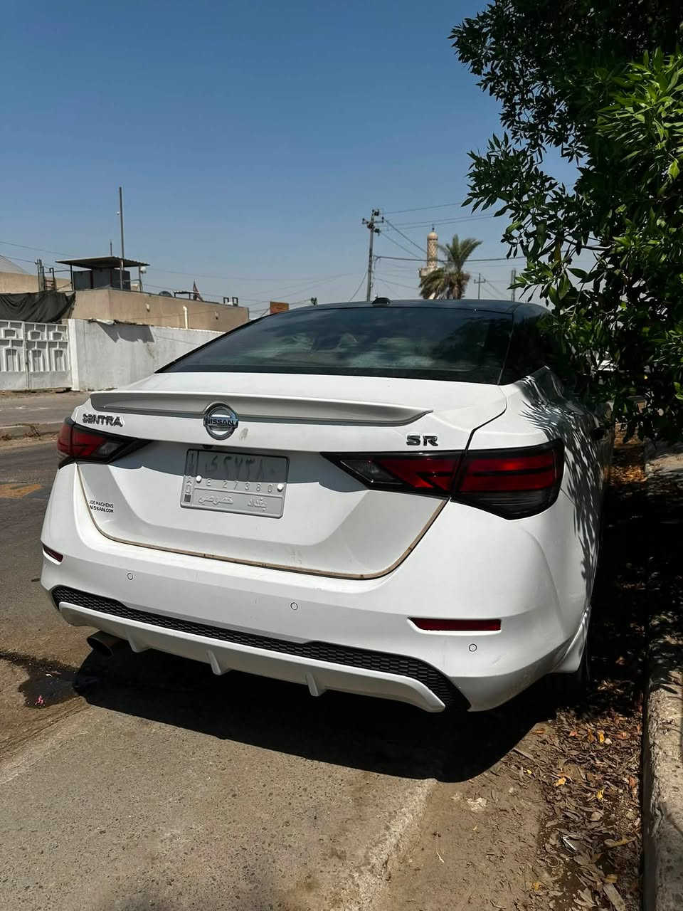 السلام عليكم
2021 NISSAN SENTRA SR PLUS
للبيع 
السيارة فول الفول اعلى فئة بسنترا SR بلاص 
 تو كلر 
الموديل: 2021
المسافة:45mi

حادث السيارة : حادث خلفي وموجوده صور 

السيارة نظيفة ومنصوبة احلى من الصور بهواي

المواصفات:
بصمة تشغيل + بصمة ابواب 
تشغيل عن بعد 
تحكم ستيرن كل الجهات 
شاشة حجم كبير + كامرة دوراة
ابل كار بلي واندرويد اوتو 
فتحة سلايد روف
لايتات زينون عالي ناصي وليد اشارة ونهاري 
اشارة بلمراية + حساس بلمرايا جانبية 
كشنات جلد +تدفئه
5كامرات 360 درجة
سستم سماعات BOSE 
ستيرن سبورت حرف D + تدفئة ستيرن 
وثلاث وضعيات للقيادة سبورت +نورمال +ايكو 
رادار امامي اوتو بريك 
رادار جانبي وخلفي +حساسات خلفية 
نظام تحديد مسار للسياقة الاكترونية
قيادة ذاتية 
مانع انزلاق + كروز سرعة 
حجم المحرك 2000 cc
وبعد بيها هوواي مواصفات 
السعر 164 
مكان السيارة بغداد الكرخ  للاستفسار***********
