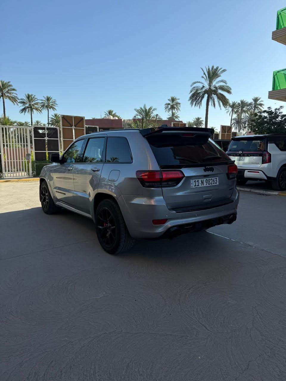جيب SRT 2021 للبيع او مراوس حسب القناعه
جيب كراند شيروكي SRT اصل 
الموديل : 2021 
المحرك : V8 / 6400 
الكير : أوتوماتيك
الحالة سياره بدون ايرباك
الـــــمـــواصــفـــــات 
فول مواصفات خنك لل اخير 1/1 لل اخير
من رادار الامامي وخلفي وجوانب .. الخ 
رادار امامي مع مانع تصادم . 
رادار خلفي نظام بريك اوتماتيكي ( Auto Break System )
نظام الاسطفاف الالي (اوتوپارك) 
نظام تحذير الخروج عن المسار 
دفع رباعي 4x4 . 
فرش المقاعد من الجلد والشاموا 
دشبول جلد  . 
صفي المقاعد الأمامية كهربائية 
ذاكرة لحفظ وضعيات الجلوس ( كرسي السائق ميموري) 
صفي المقاعد الأمامية مع تبريد وتدفئة . 
صف المقاعد الخلفية مع تدفئة .
انظمة القيادة على حلبات السباق  (رياضي) 
نقطة عمياء  ( رادار جانبي) 
ويل SRT  اكبر حجم قياس 20 انج
مقود  (ستيرن) السائق كهربائي 
تدفئة ستيرن 
سقف بانوراما
شاشه كبيرة 
مصابيح امامية زنون 
المصابيح الأمامية مع LED لايت 
مصابيح خلفيه (بك لايت)  لد
كشافات ضباب بروجكتر زنون 
تشغيل عن بعد
صندوق كهربائي 
حساسات أمامية اصليه تظهر في الدشبول
حساسات خلفية اصليه تظهر في الدشبول
كاميرا خلفية اصليه دواره
بخاخ ماء لتنظيف المصابيح الامامية (زراك لايت)
مرايا متحسسه للضوء العالي
بلوتوث تلفون 
محدد سرعة  ( كروز سرعه )
ايرباكات عدد 12 
نظام صعود مرتفعات
نظام تزحلق 
نظام معرفة ضغط الاطارات
نظام اقتصاد بالوقود eco
نظام مكابح  EBD 
عداد 300 سرعه مفتوح  
اخوان السوك كل شي بيه ميعجبك السعر اعبر المنشور وادعيلنا بالرزق سياره متعوب عليها وناصبه الاخير متتقارن ب تعبانات والي بيهن نواقص من ناحية نضافه والصرف والنصبه
رقم بغداد الجديد  تحويل ثاني يوم 
الموقع :بغداد
 اتصال رقم تليفون : ***********
