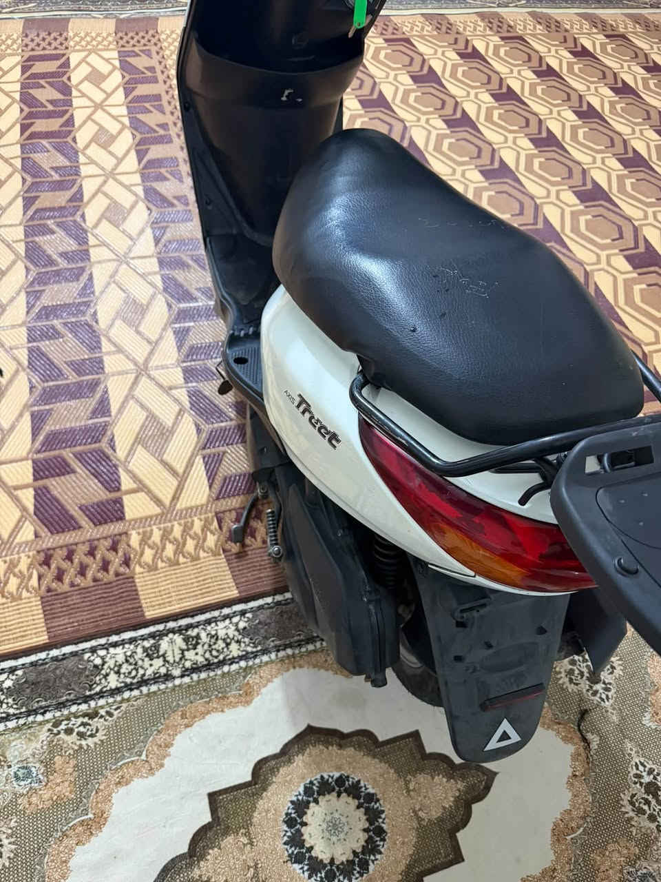 السلام عليكم اكزاز ياباني نوزل خطين مكينه بلادي برغي مامفتوح بيهه مكفوله من كلشي شراي يتصل مكاني بغداد الشعب 
***********
