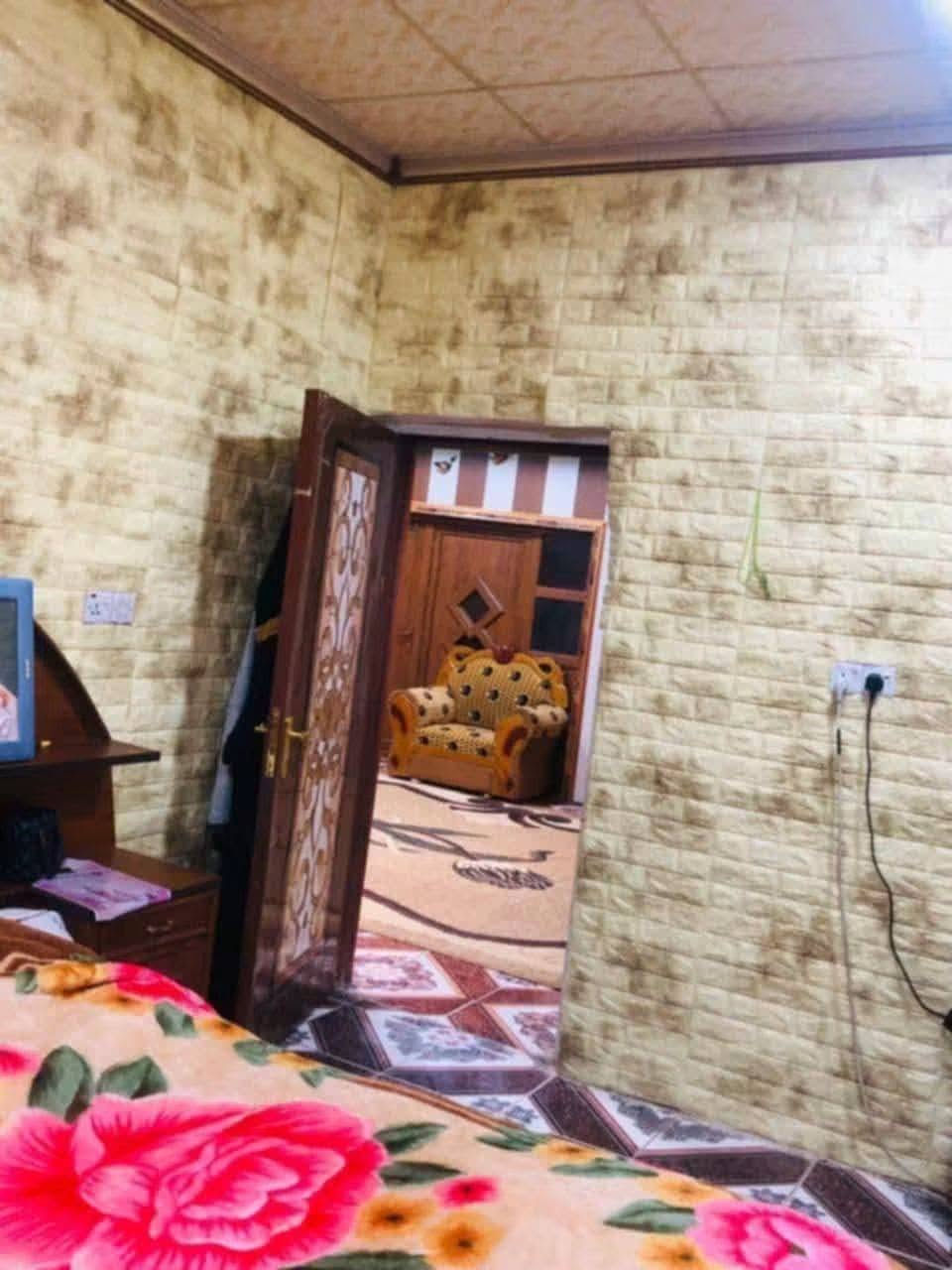 دار للبيع في رابرين
مساحته 200 متر زراعي
الطابق الأول/غرفتين نوم وصالة واستقبال ومطبخ وصحيات وحوش مع كراج سيارة
الطابق الثاني/غرفتين نوم وهول وصحيات
موقعه/سبعة نيسان رابرين قرب أسواق فدك
للسعر والاستفسار اتصل على
الرقم *********** او واتساب
نستقبل عروضكم للبيع والشراء 
#عقارات #ديالى #خانقين
