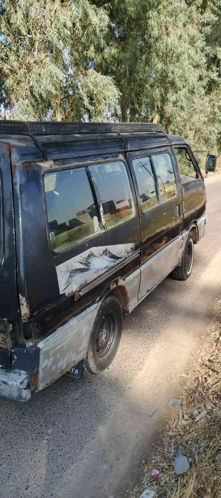 السلام عليكم كيه بسته للبيع موديل95 رقم بغداد سنويه ل28 شهر الثاني اكسل محرك شواصي صدر كله جديد كفاله كهربائيات كلها شغاله سياره بلاديه كشرها يراد ترتيب مثل مشوف بالصور صفحه وحده بالحجل خياس بي غرفه نضيفه والكير بس الثالث يفلت سياره بوجهك للشارع راعيها موجود السعر 27وبيها مجال الشراي يتصل ع ***********
