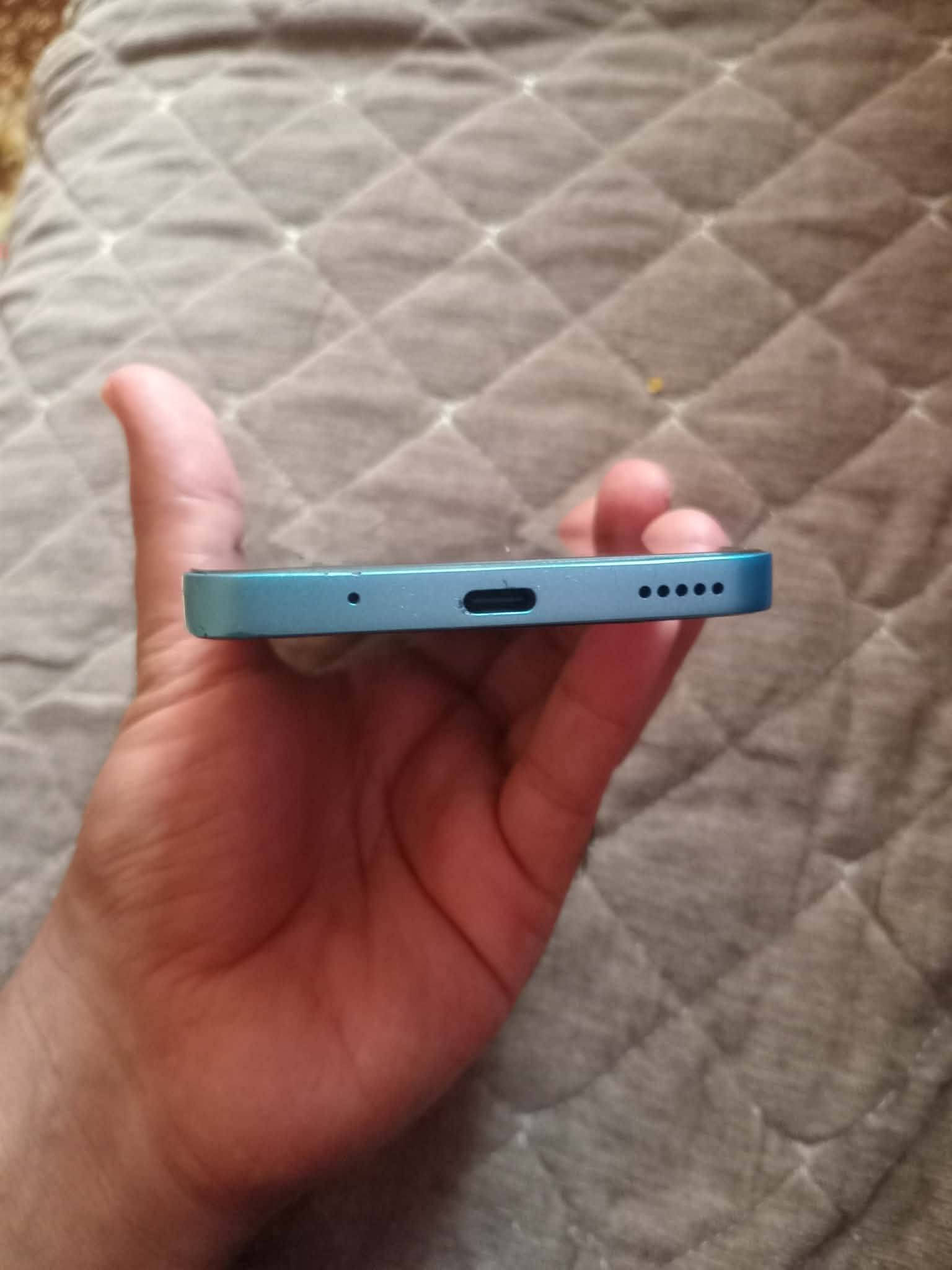 HONOR X8a
ذاكرة 128
الذاكرة الداخلية 8وتكدر اضيفله اذا تريد 
فقط لمس مفطور والجامه مال كامرا واضح بالصورة سعره 100وبي مال شراي اتصل 
***********

نص مكتوب في الصور:
- حول الهاتف 8 MagicOS اسم الجهاز HONOR X8a المعالج المركزي MediaTek Helio G88 ذاكرة الوصول العشوائي ٨,٠ غ.ب + HONOR RAM Turbo دقة الشاشة ٢٣٨٨ x ١٠٨٠ البطارية mAh 4500 المساحة الفارغة ١٠٤,١١ غ.ب الإجمالي ١٢٨ غ.ب وحدة التخزين الداخلية الموديل CRT-LX2