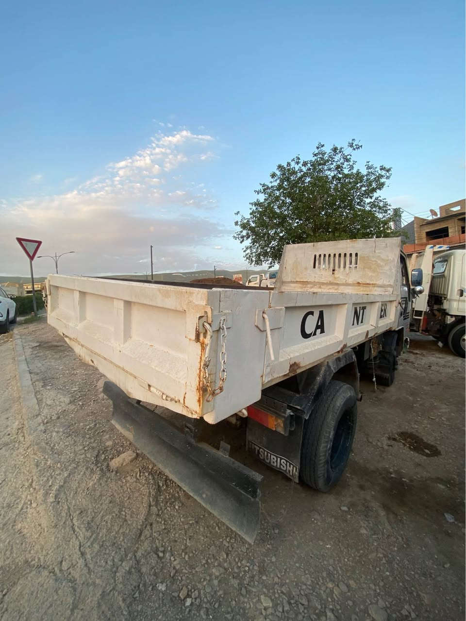 گەلابە کنتر مودیل ٨٨ ئارمی سلێمانی سەیارەکە جەکە بۆ زانیاری زیاتر تەلەفون بکەن لە خزمەتاندام 
*********** السليمانية, العراق
