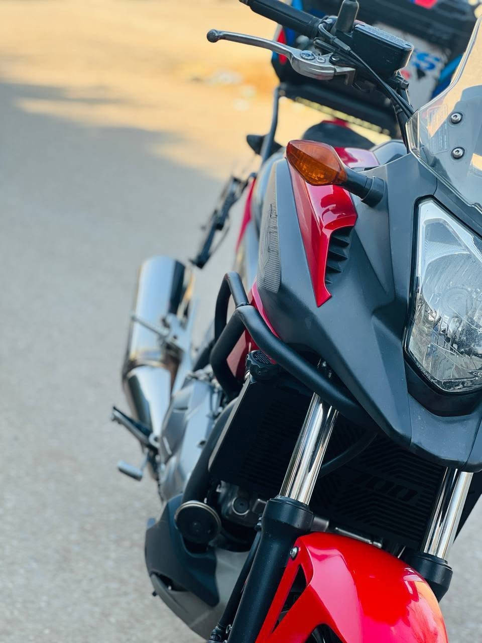 السلام عليكم
Honda ns X

المحرك 700cc 

الدراجه موديل 2015

الدراجه كفاله عامه من كلشي حته من الشخط

اوراق كامله بس بدون كمرك

الدراجه دهن موتل 

وماي اخضر 

سعر الدراجه 3 ملايين و ٩٠٠ وبيه مجال بسيط 

مكان الدراجه ديالى جديدة الشط قرية الحويش قرب مطعم سامان 

التواصل واتساب وفيس فقط 

***********
