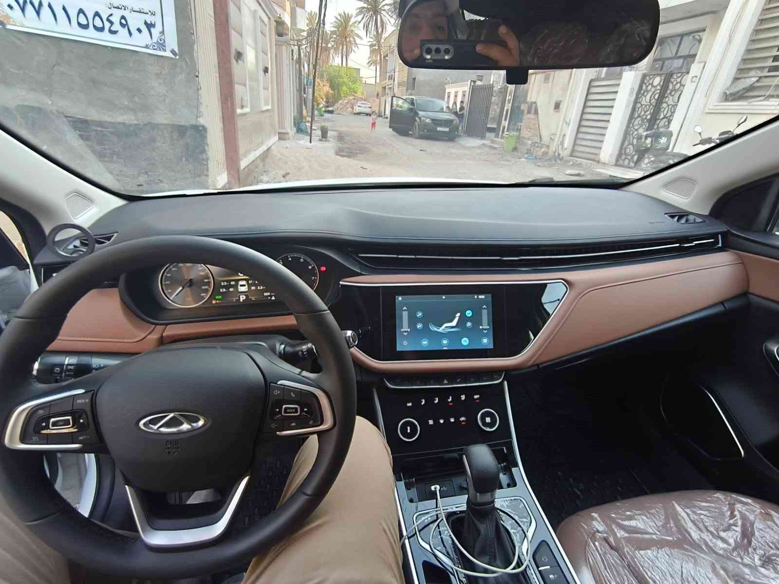 شيري اريزو ٦ برو لكجري موديل  2024 
🆕 زيرو / صفر كيلو عند الشراء
📍 الممشى الحالي: 2272 كم بعده زيرو
⚙️ جير: CVT
محرك 1500 تيربو
⛽ خزان الوقود: 48 لتر
📷 كاميرات 360 درجة
💡 فول مواصفات
بصمه 
دخول ذكي 
تشغيل عن بعد 
فتحه بالسقف
كشنات جلد 
كشن السايق تحكم كهرباء 
✨ إضاءة داخلية بالدشبول والأبواب
🚪 إشارة ترحيبية بالأبواب
حساسات خلفيه
مثبت سرعه
مصباح LED نهاري 
🛡️ ضمان 6 سنوات
وتبديل دهن وفلتر مجاني لمدة سنه

بيه طخه قليله بالجاملغ من جهة السايق مثل مموضح يمكم بالصوره 

السعر  21 مليون

التواصل ***********
