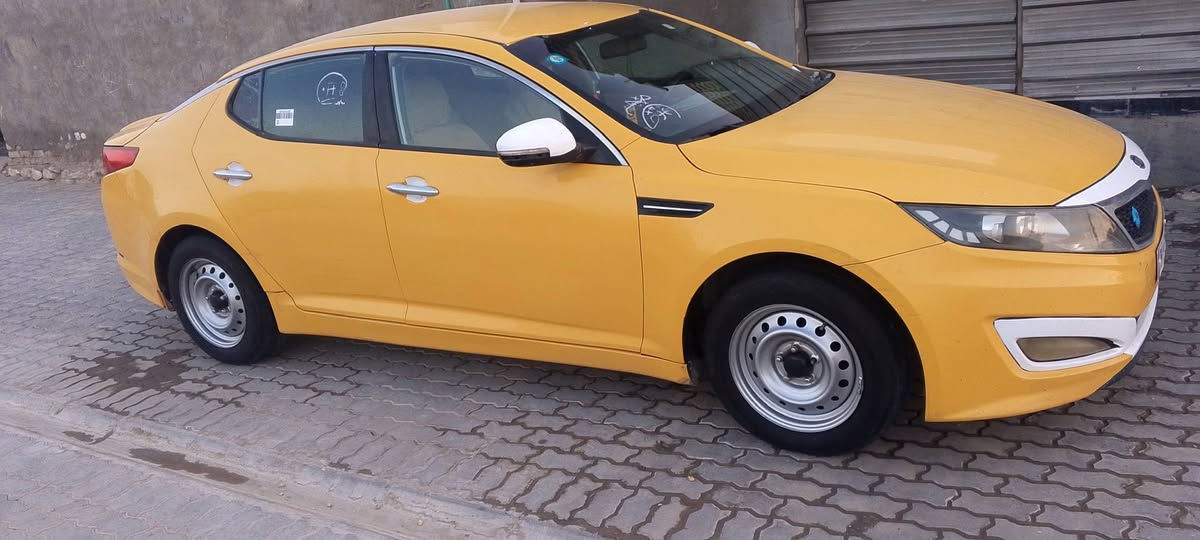 السلام عليكم سياره كيه اوبتيما للبيع موديل 11 وسعر خاص *********** مصفره هيه أو قرامات بسمي السياره  او خطه رميثه كربلاء والعنوان السماوة
