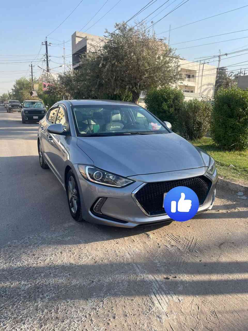 السلام عليكم النترا وارد امريكي ٢٠١٧ حادثهة البنيد فقط مثل مموضح بالصور السيارة فول عدا الفتحة ماشية ١٠٣ كير ومكينة مكفول التبريد ثلج تايرات جديدة والصدر جديد مابيهة ايي نقص خير من الله السيارة كلش جديدة رقم بغداد الانكليزي بيهة حالوب ومصلح نضريآ ابدد ميبين 
السعر ١١٥ وبيهة مجال  
الرقم ***********
المكان بغداد المشتل
