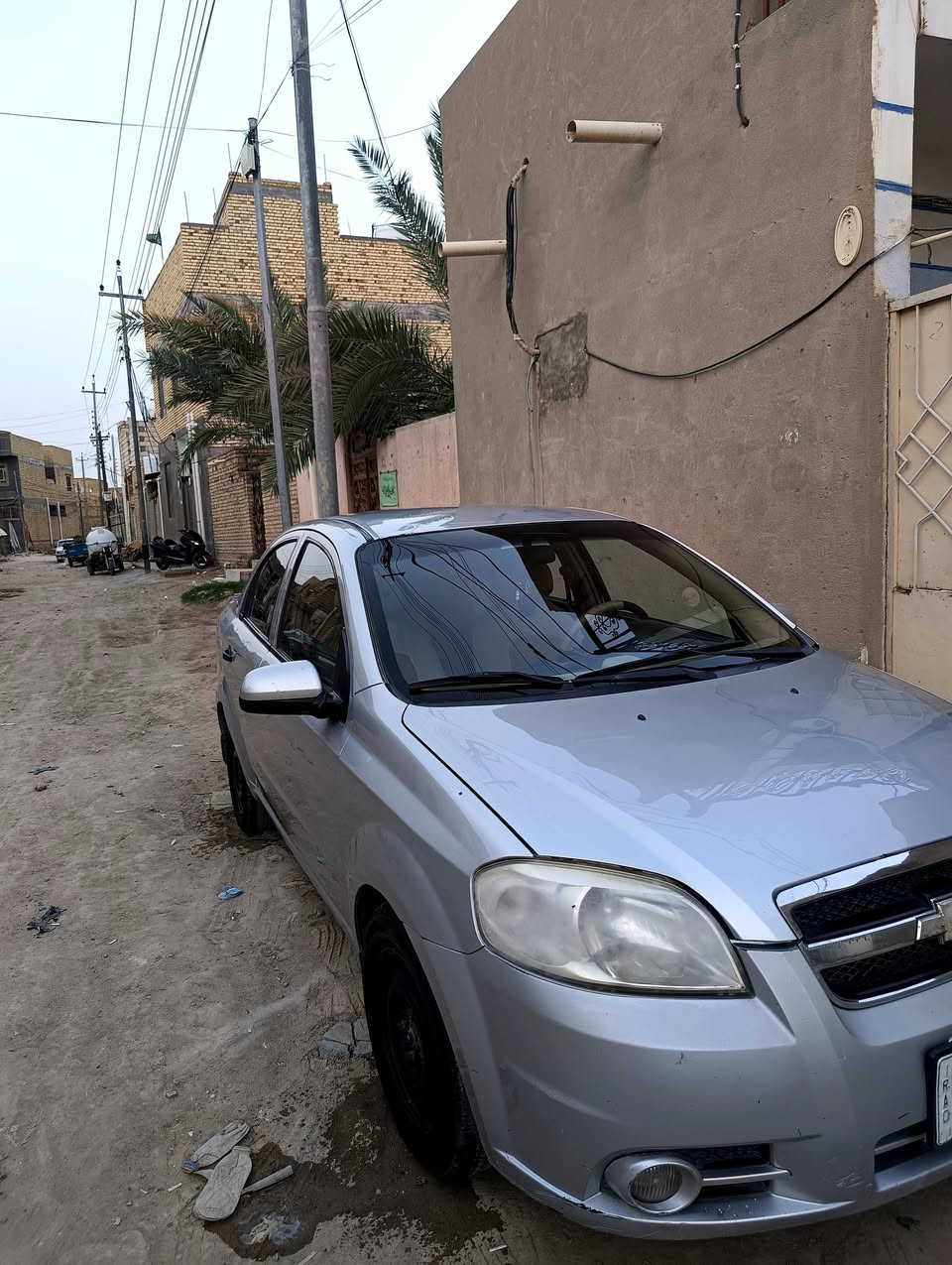 السلام عليكم سياره افيو موديل 13سياره جاهزه من كلشي حداديه جديده طخم تاير ناقصها تبريد بس شاشه كامره ماشيه 138 بيها باب خلف العبري وبل هلال  الباب مبدل والقديم موجود مكان سوق الشيوخ السعر 68وبيها مجال رقم *********** اقتنع وخابر واني بالخدمه
