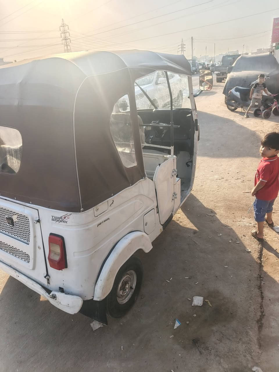 تكتك موديل 22رقم وسنويه بغداد تحويل ثاني يوم محرك مكفول جيب فيترك وتعال وتدلل العنوان سبع قصور شارع المشروع السعر 7250بيه مجال ***********

