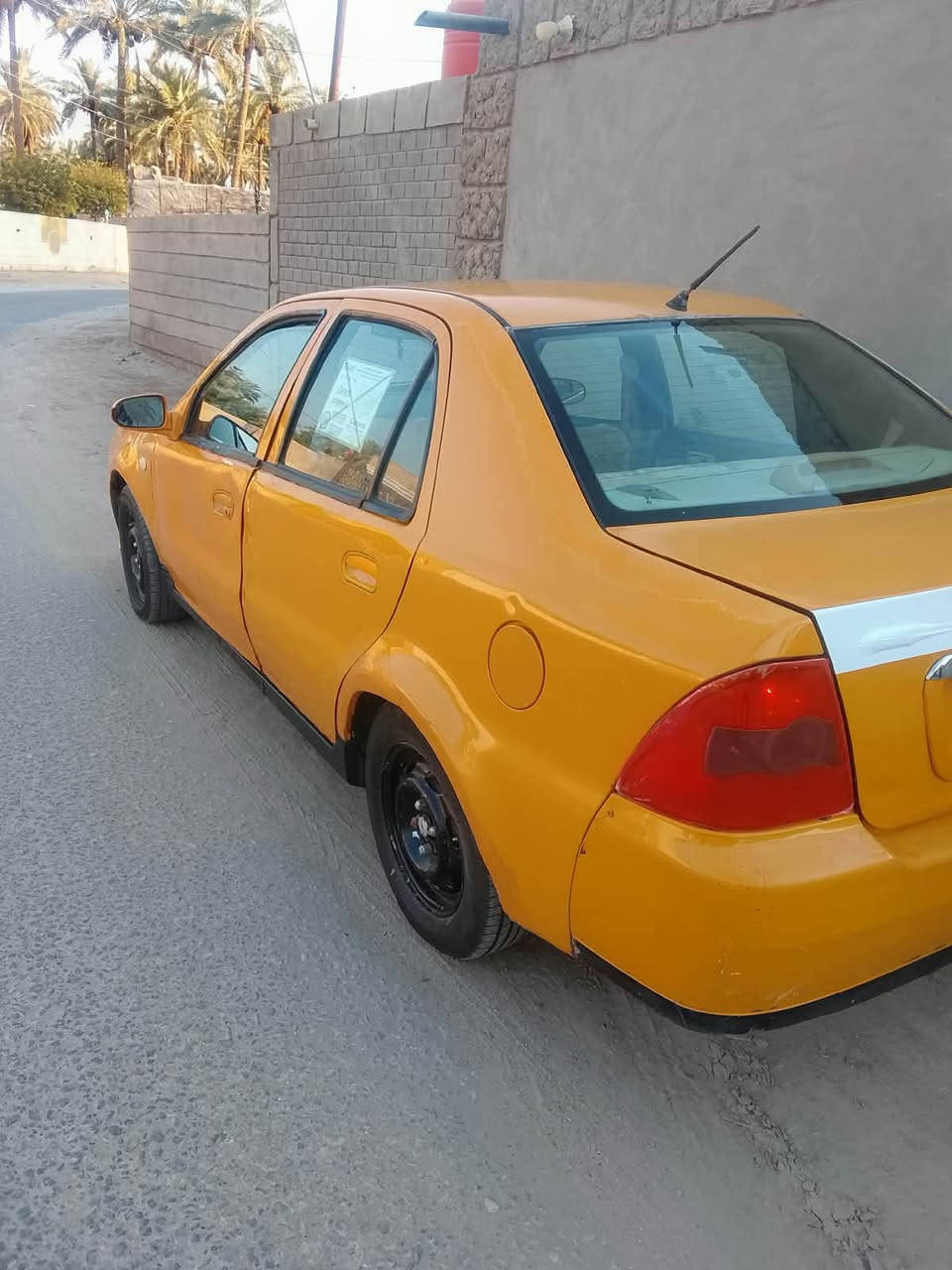 السلام عليكم سيكي جيلي ٢٠١٢ 
كير ومكينه خير من الله حداديه جديده كهربائيات كلها شغاله مصفره هيئه وغرامات سنويه مجدده تحويل ثاني يوم السعر ١٨ للاستفسار مكاني بابل ***********
