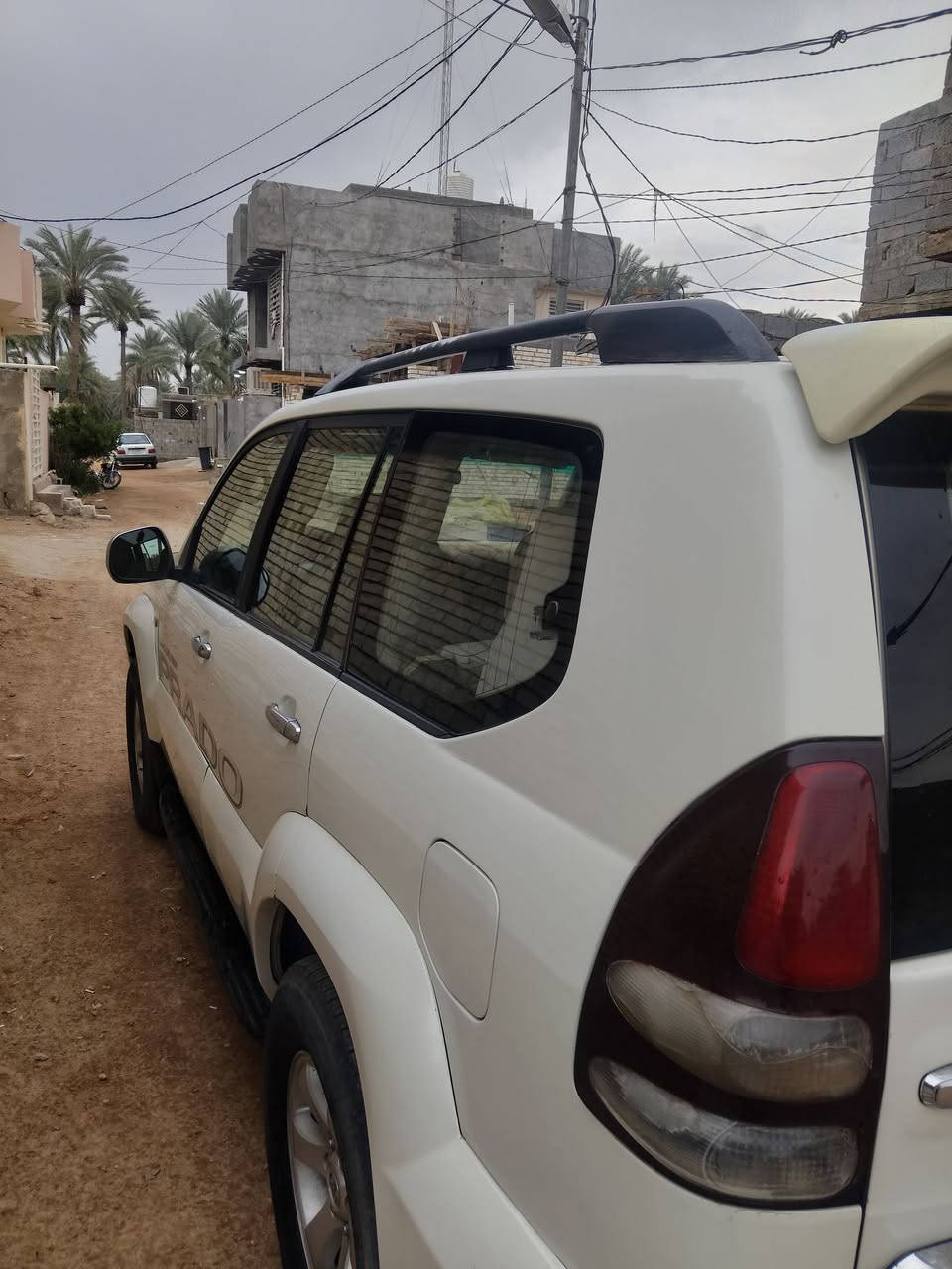 برادو موديل 2007
رقم بغداد بسمي 
موجوده في كربلاء 
سياره غير مكفوله 
مكلف بل نشر تصلو على رقم 
***********
