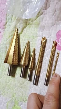 شلعه كامله غراض جديد عدد 75 مكان بغداد حي عامل توصيل ماكو عندي اسف 077...