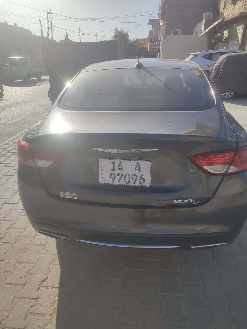 سياره سي 200 / موديل 2015 /6سلندر مكينه باب وجاملغ مبدلات البنيد نفس اللون والجاملغ مصبوغ وبيها بارد سياره بأسمي مسجله بصره هزه كامله 26 سياره فول من عدا الفتحه كشناات كهربائية تبريد بلاجكتورات اماميه السعر 90 ورقه وبيها مجال عنواني كربلاء الحر  رقمي /***********
