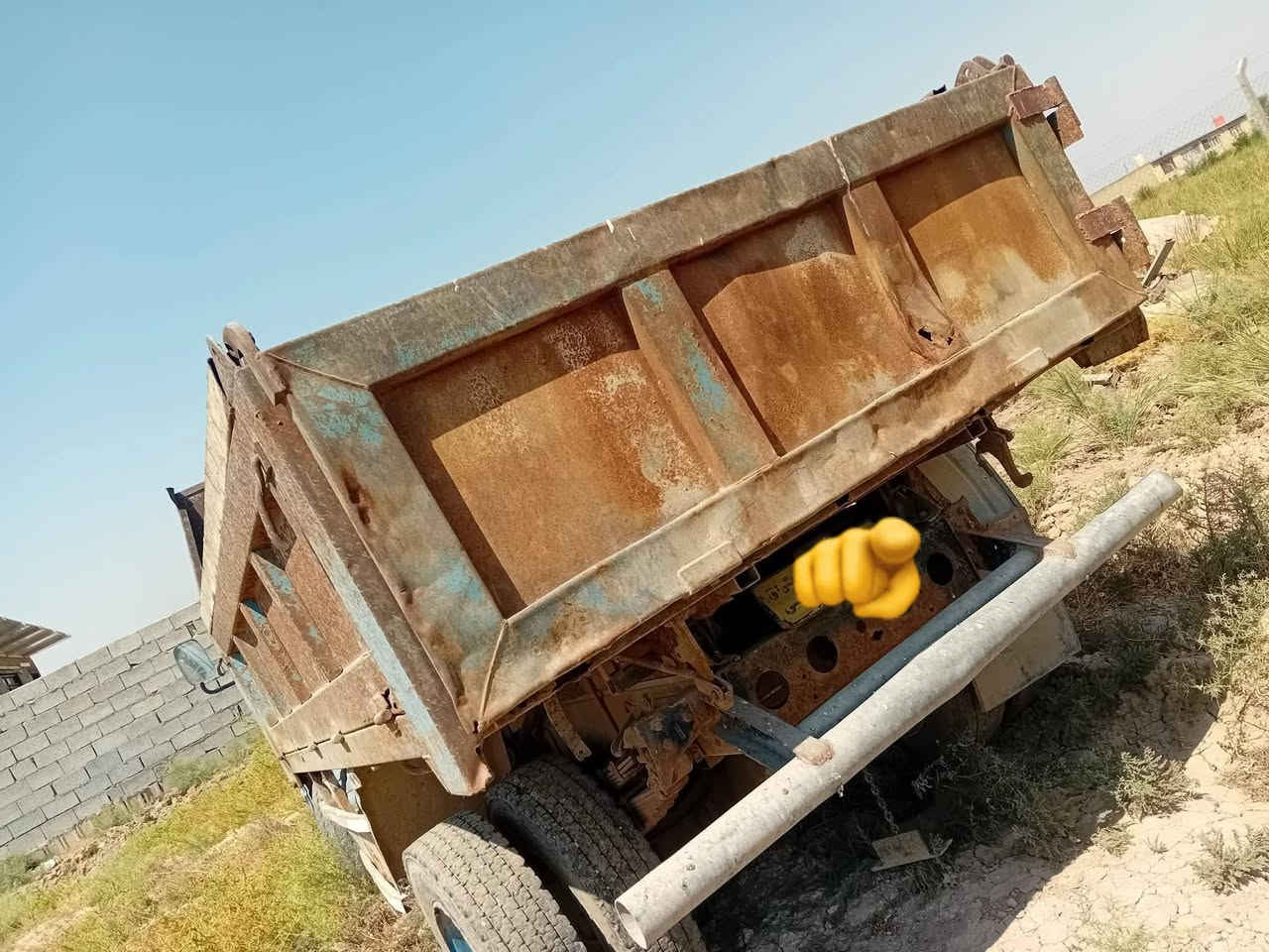البيع صني رقم ديالى بيه وكاله محرك وكير تيوته 14 مكاني بغداد السعر 25 هاذا رقمي ***********
