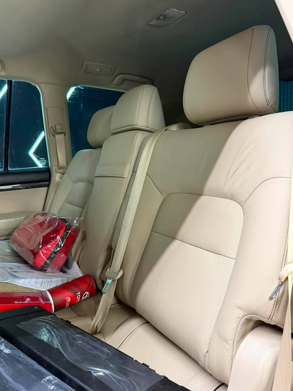 Toyota land crusir . 2021 . V8 . 38,km

Grand turing + SAS 🪬

اخت زيرو بل كارتون بمعنا كليمه زيرو🪬
سياره بل كارتون احله من صوره..🔹

🔹تويتا لاند كروزر موديل {2021} SAS
🔹سياره شريكه ساز درجه اولا گراندتورينگ
🔹سياره مكفوله كفاله عامه من كلشي
🔹بدون صبغ + بدون بارد + بدون شخت
🔹بدون حالوب + بدون رمل + بدون رصعه
🔹بدون حسوه + بدون حتا دعاميان شرط

🔹 سياره محرك بشرت ما مفتوح زيره 
🔹سياره {8 سلندر } { 4,600} 
🔹ماشيه{38,000} الف كيلو شرط
🔹{ 4 تاير و ويل بيلادي دنلوب اصلي}
🔹سياره مواسفات ساز اصلي 
🔹{3 شاشات بيلادي + غراضات موجود
🔹{ كتلوكات + عرضيات + 2 بصمه 
🔹{ هيدفونات + سيرڤسات كامل 

🔹مواصفات سياره 
🔹{شاشه كبير + كاميرات + حاسات}
🔹{3 شاشات + فتحه سقف + جلد.}
🔹{كشن كهرباء + شحن موبيلا + ..}
🔹{8 ارباگ + تبريد مركزي +باب جك}
🔹{بصمه تشغيل عن بعد +سلاجه..}
🔹{ليد زينون + تحكمات ستيرن ..}
🔹{دبل فوليوم + فور ويل+هوك}

🔹{سياره سنويه بسمي مباشر حول} 
🔹{تحويل مباشر حول بسمي}
🔹{ سياره رقم اربيل دولي }
🔹{ مكان سياره سليمانيه}
🔹{رقم / ***********}
🔹{سعر سياره / 560$}
