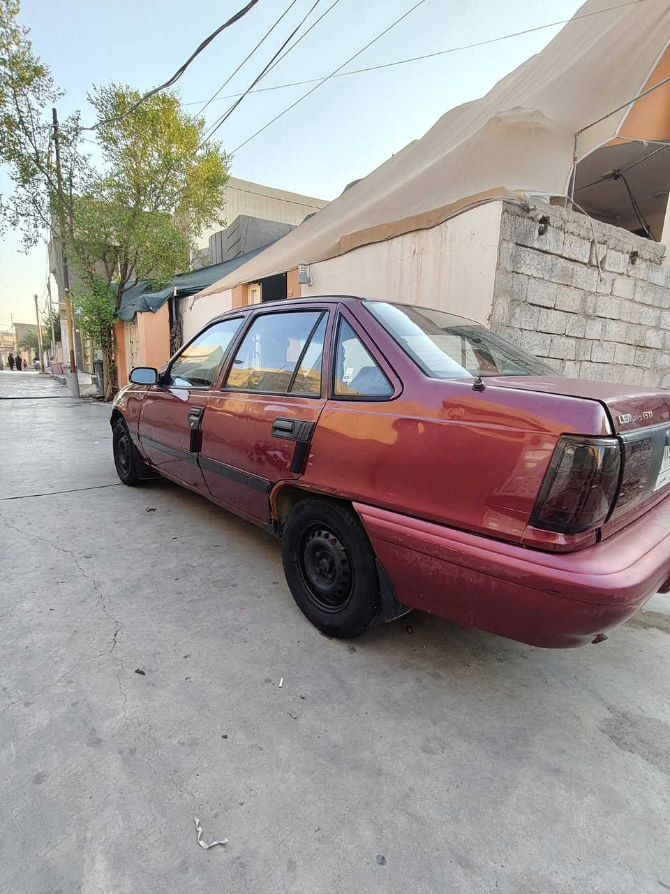 سلام عليكم 
سياره دايو لمنز للبيع 
رقم ديالى 
موديل 93
سنويه لل2028 شهر 9
شرط تحويل
سياره  بلاديه
سنتر لك وجنطه 
غرفته حلوه على بلاد 
جام كهربائي
كيجات كله شغاله كيلو متر بانزين حماوه رون 
كهربائية كله شغاله 
كير مكينه بحاله جيده 
جامه اماميه جديده 
مشط ستيرن 
مسجل جديد و4 سماعات حاويه 
بلكات واير بلكات جدد 
فيت بم جديد 
تبريد ثلج منضومه جديده 
تدفئه شغاله 
مكان سياره ديالى بعقوبة بهرز 
سعر 25وبيه مجال للشراي الاتصال ***********
