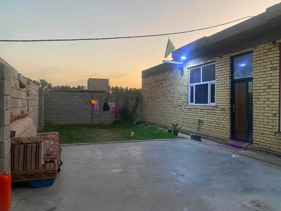 دار للبيع قرب الامام تاج الدين ( ع )

🛑 السلام عليكم ورحمه الله وبركاته 

يوجد بيت للبيع قرب الإمام تاج الدين ( ع ) بستان الشيخ بظهر الامام 

🛑 المساحة الكلية 272م

🛑يحتوي على غرفتين 2 وصالة واستقبال ومطبخ وكراج وحديقه 

🛑صحيات خارجية وصحيات داخلية 

🛑احبائي لمعرفة باقي التفاصيل الاتصال على الرقم التالي ***********
