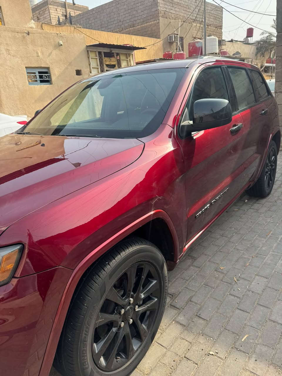 🚙 للبيع جيب بلاك توب 2018
✅ حادث خلفي سابق كما موضح بالصور�✅ مبدل بنيد وجاملغ أمامي بقطع أصلية�✅ السيارة بحالة جيدة والفحص خير دليل�✅ جميع التفاصيل موضحة بالصور
💰  السعر: 180 ورقة وبيها مجال
📍 الموقع: البصرة
📞 للتواصل: ***********
ملاحظة: السيارة فيها حادث سابق من الخلف وتم إصلاحها

نص مكتوب في الصور:
- 6:49 en.bidfax.info Jeep Grand Cherokee Laredo 2018 Burgundy 3.6L 6 vin: 1C4RJEAG9JC300441 Bidfax.info Final bid: $19400 Auction: Copart SOLD Lot number: 36997558 Date of sale: 04.12.2018 Year: 2018 VIN: 1C4RJEAG9JC300441 Condition: Runs And Drives 3