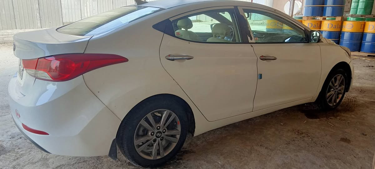 عندي النترا 13امريكي حادثة جاملق وباب وبالعراق جاملق خلفي مكينة كير  تبريد صدر مكفول شاشة كامرة مريم شفط سيارة باسمي سنوية وهزة ماساقطة  2031 مكاني بغداد *********** سعر 84
